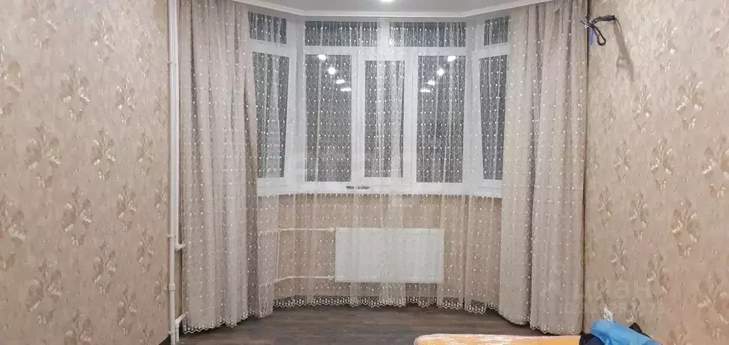 1-к кв. Оренбургская область, Оренбург Салмышская ул., 63 (37.7 м) - Фото 0