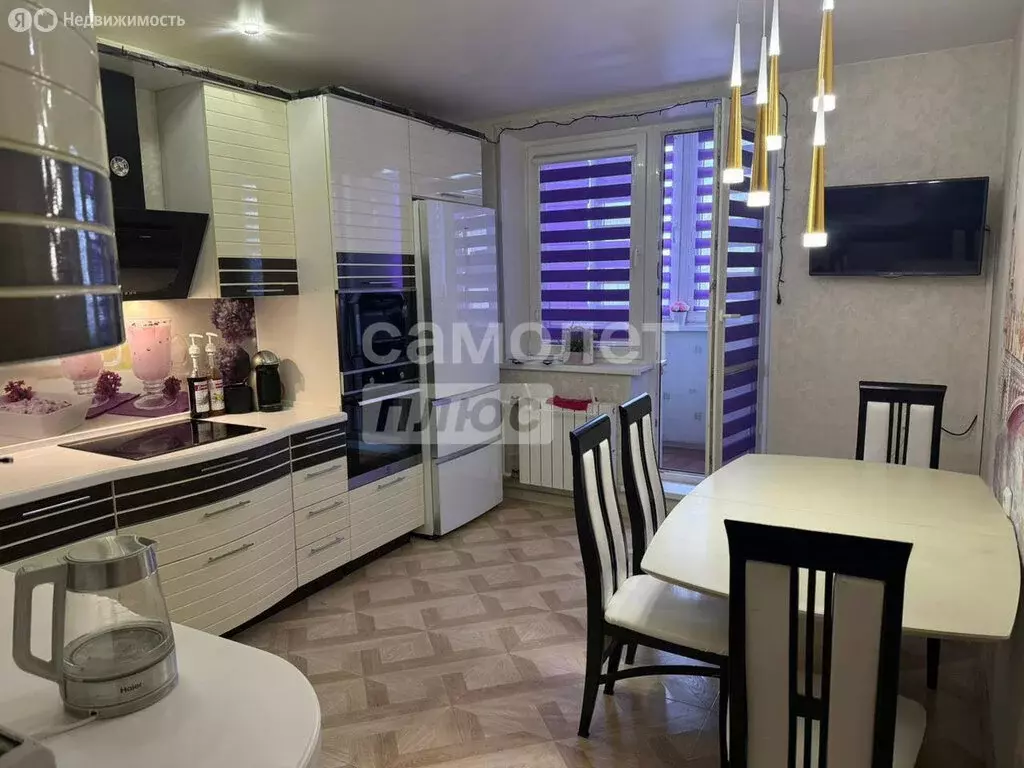 3-комнатная квартира: Москва, улица Маршала Савицкого, 12к1 (97.5 м) - Фото 0