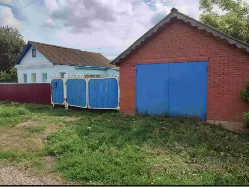 Дом в Башкортостан, Аургазинский район, Исмагиловский сельсовет, с. ... - Фото 2