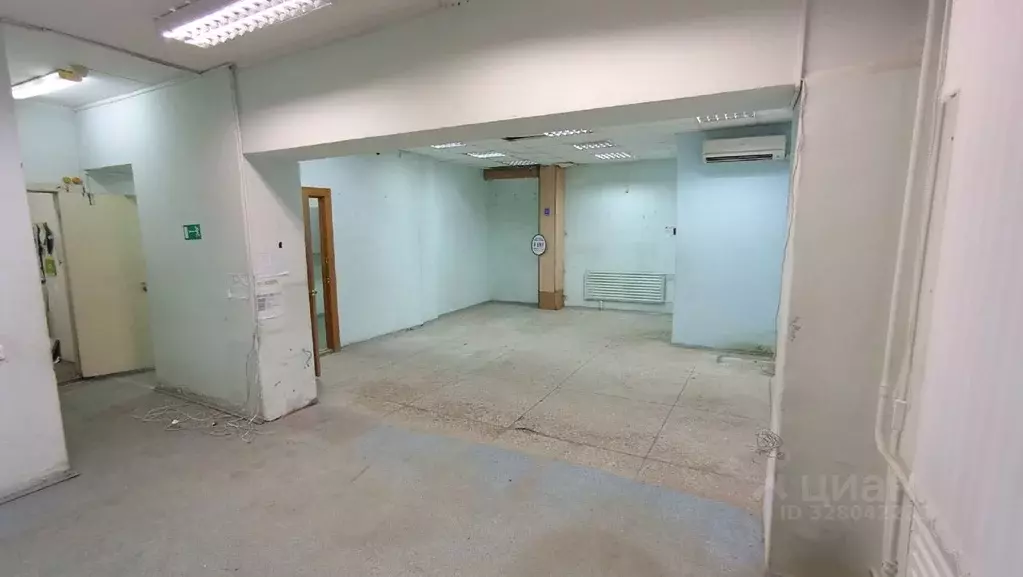 Помещение свободного назначения в Удмуртия, Ижевск ул. Коммунаров, 181 ... - Фото 1