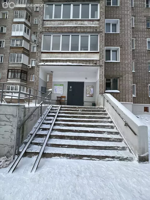 3-комнатная квартира: Киров, улица Ивана Попова, 36Б (58.1 м) - Фото 2