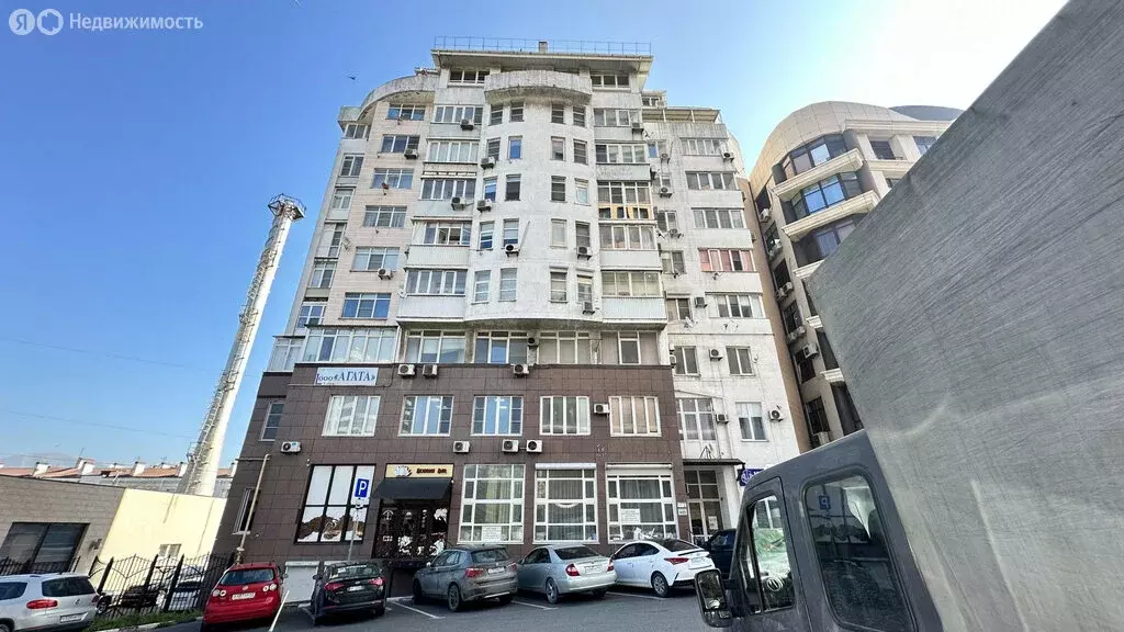 2-комнатная квартира: Новороссийск, улица Губернского, 28 (99 м) - Фото 0