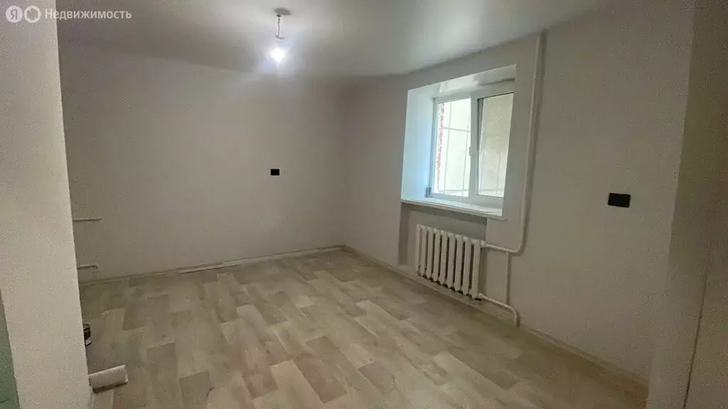 Квартира-студия: Тюмень, улица Энергетиков, 44А (16.6 м) - Фото 0
