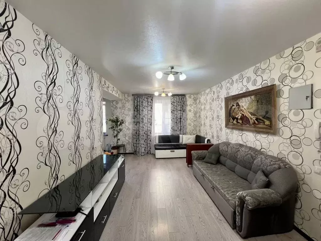 3-к. квартира, 80 м, 2/4 эт. - Фото 1