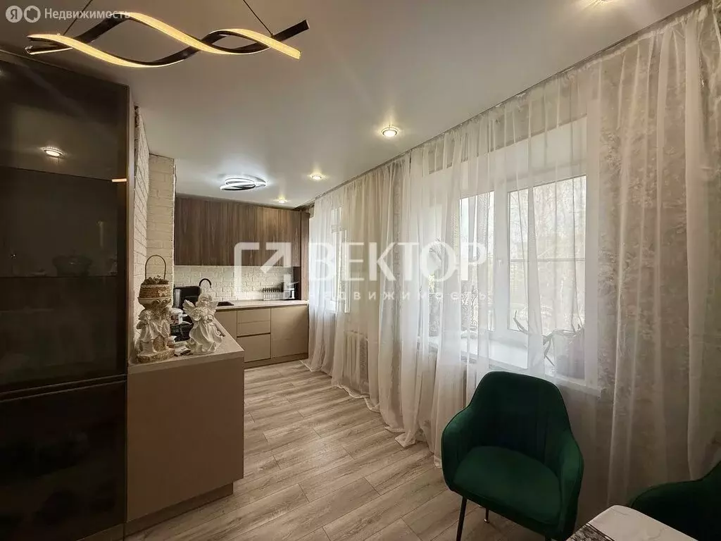 3-комнатная квартира: Кострома, улица Голубкова, 16 (61 м) - Фото 1