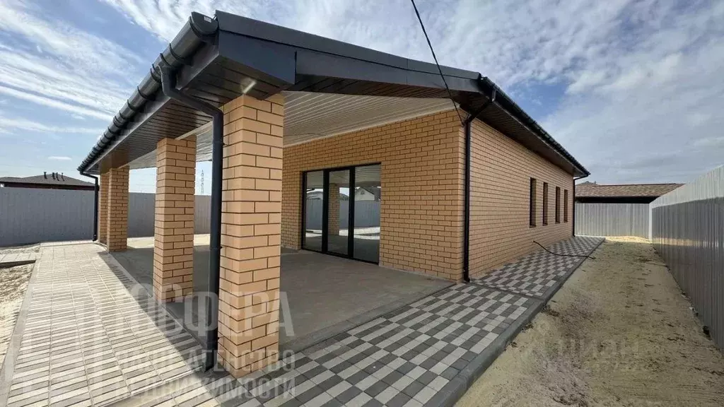 Дом в Волгоградская область, Краснослободск Среднеахтубинский район, ... - Фото 1