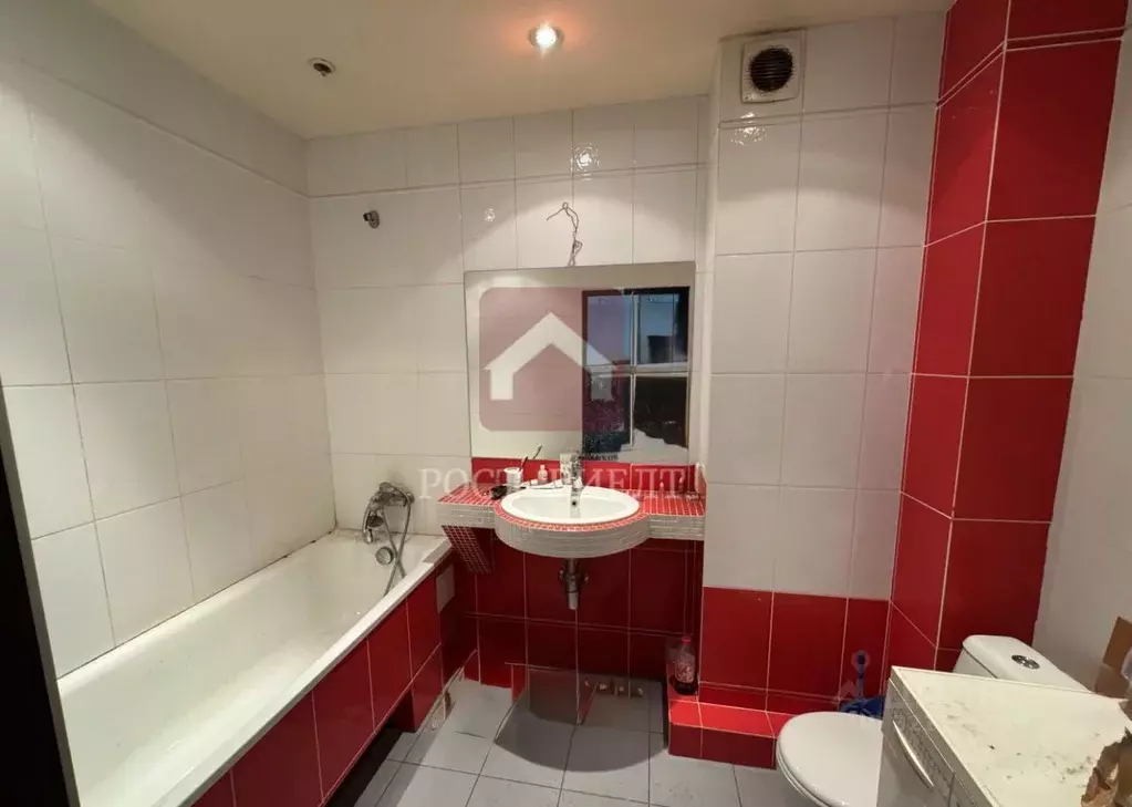 4-к кв. Саратовская область, Саратов Волгоградская ул., 18 (97.0 м) - Фото 2