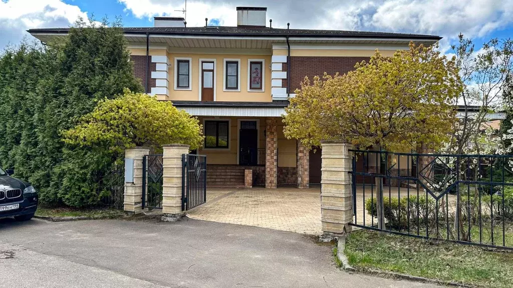 Дом в Москва Крекшино кп, ул. Клубничная, 303 (403 м) - Фото 1