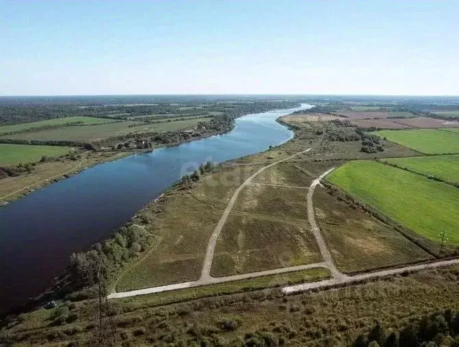 Участок в Ленинградская область, Волховский район, Староладожское ... - Фото 1