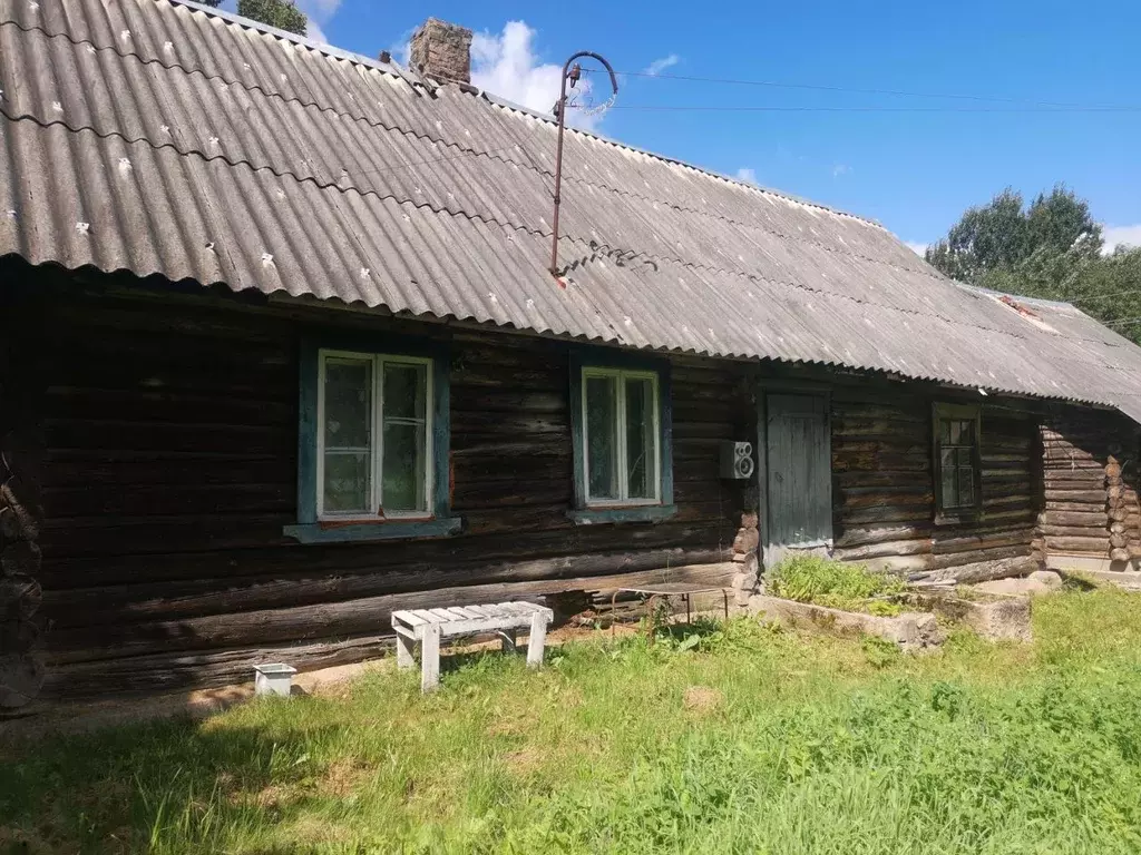Дом в Псковская область, Печорский муниципальный округ, д. Буравцы  ... - Фото 1