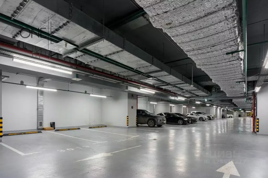 Гараж в Москва 1-й Красногвардейский проезд, 22с1 (15 м) - Фото 1