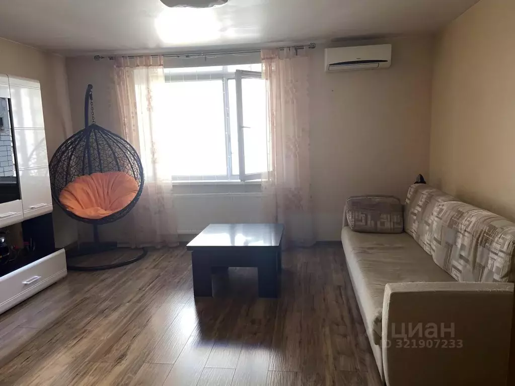 2-к кв. Саратовская область, Энгельс Степная ул., 53 (59.2 м) - Фото 0