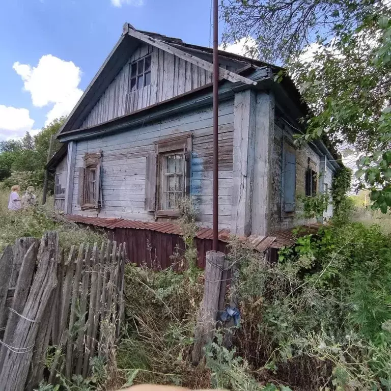 Дом в Саратовская область, Лысогорский район, Ширококарамышское ... - Фото 1