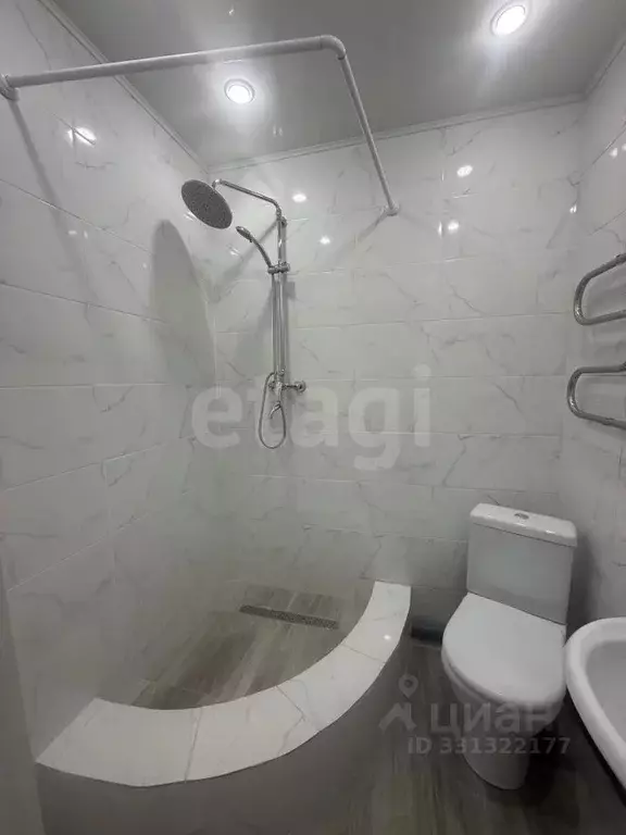 Дом в Ямало-Ненецкий АО, Салехард ул. Пушкина, 56 (450 м) - Фото 1