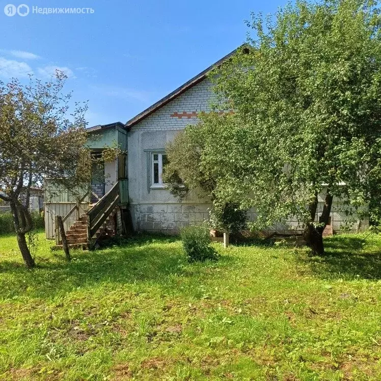 Дом в Палкинский район, Новоуситовская волость, деревня Хохлы, Садовая ... - Фото 0
