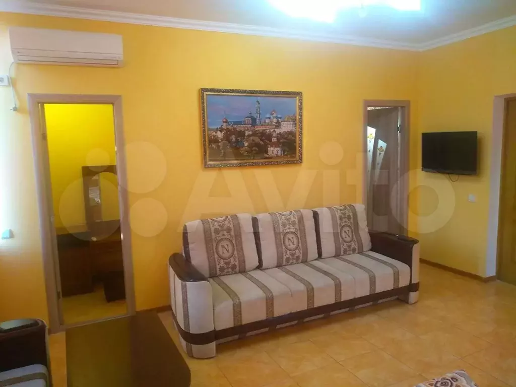 Комната 20 м в 7-к., 2/3 эт. - Фото 0
