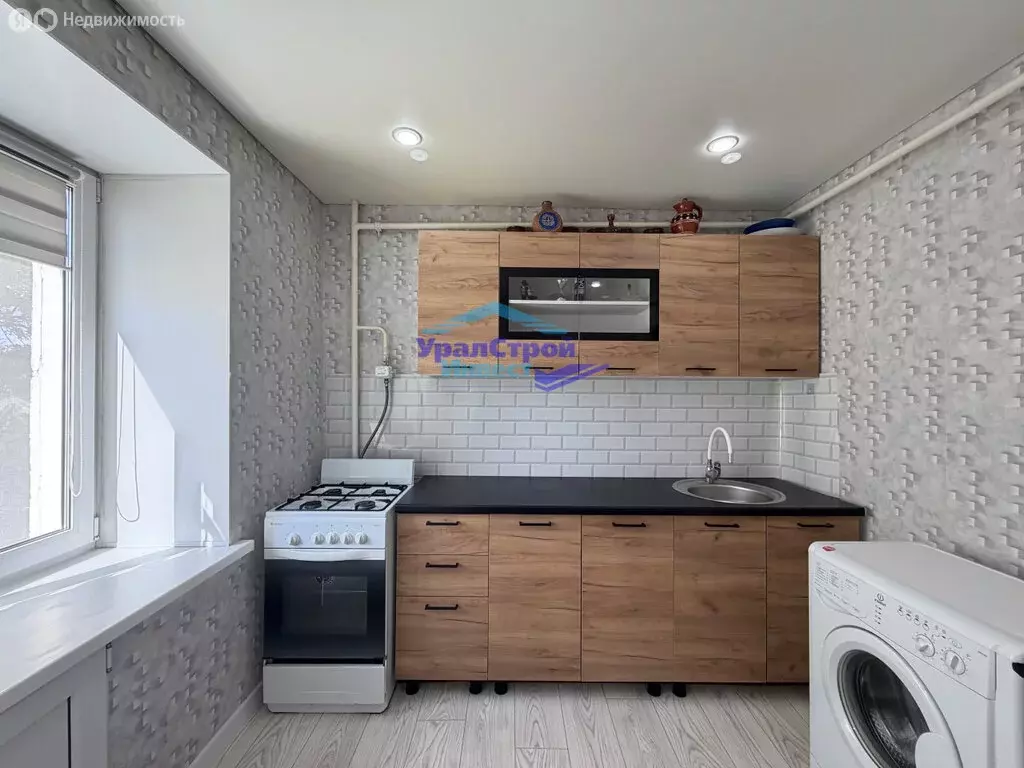 1-комнатная квартира: Октябрьский, 35-й микрорайон, 34 (35.9 м) - Фото 2