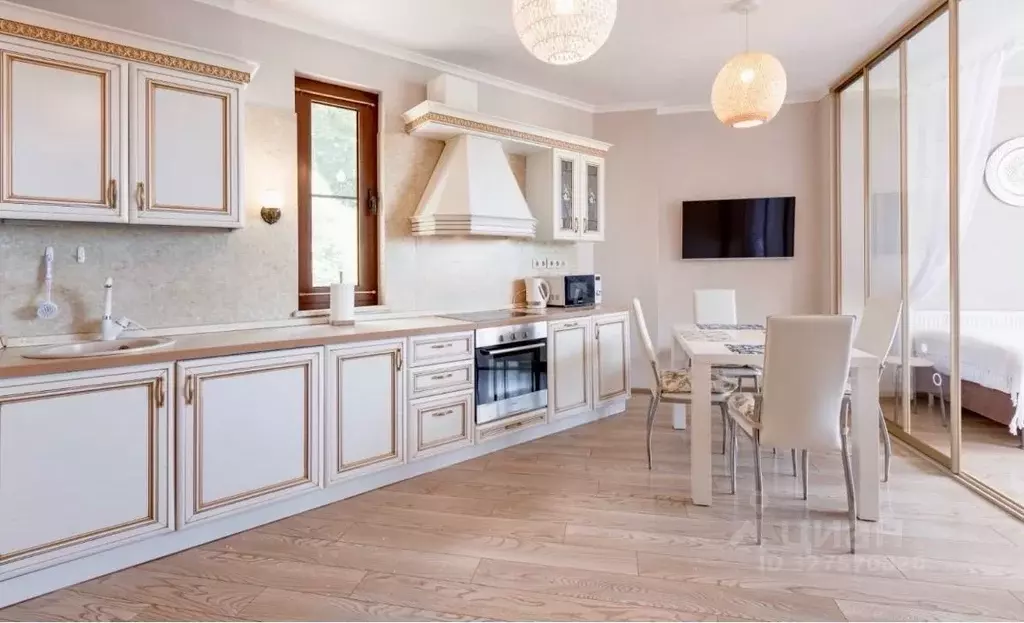 3-к кв. Краснодарский край, Сочи Центральный мкр, ул. Горького, 87к5 ... - Фото 1