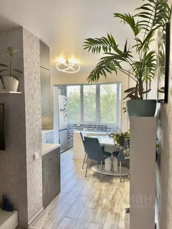 2-к кв. Крым, Симферополь ул. Героев Сталинграда, 35 (86.0 м) - Фото 1