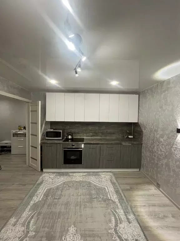 2-к кв. Омская область, Большеречье рп ул. 50 лет ВЛКСМ, 59 (50.4 м) - Фото 1