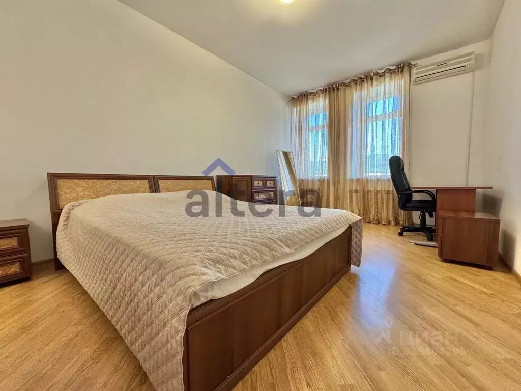 1-к кв. Татарстан, Казань ул. Мулланура Вахитова, 8 (105.0 м) - Фото 1
