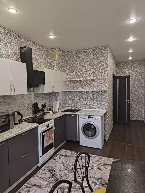 1-к кв. Ханты-Мансийский АО, Сургут ул. Есенина, 2 (43.2 м) - Фото 1