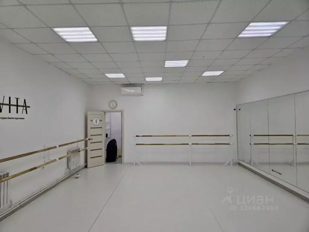 Помещение свободного назначения в Татарстан, Набережные Челны просп. ... - Фото 1