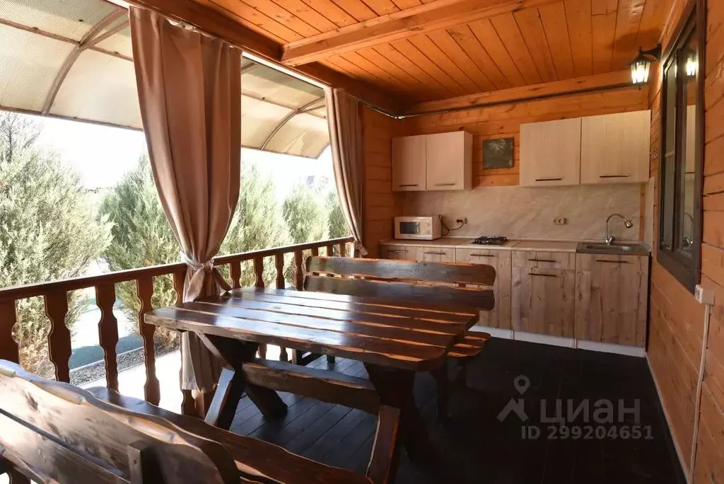 Дом в Краснодарский край, Темрюкский район, Голубицкое с/пос, ... - Фото 1