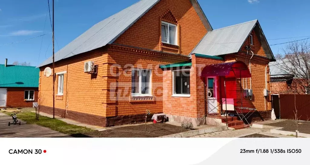Дом в Башкортостан, Чекмагушевский сельсовет, с. Чекмагуш ул. Ленина, ... - Фото 1