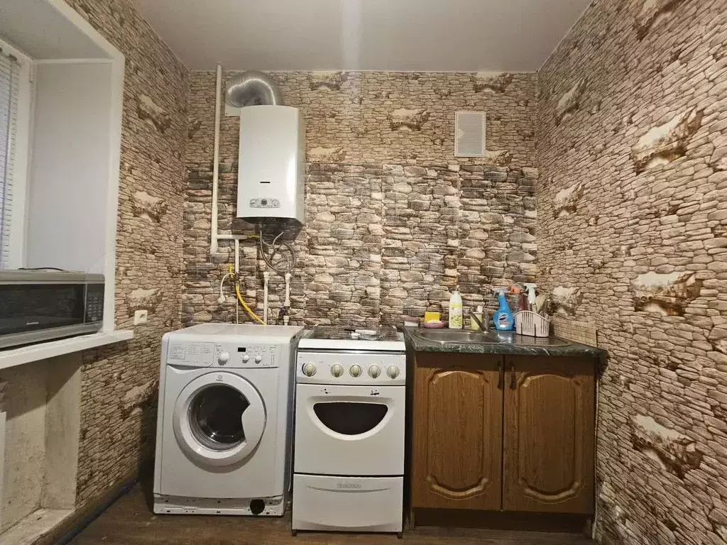 1-к. квартира, 31,7 м, 1/2 эт. - Фото 0