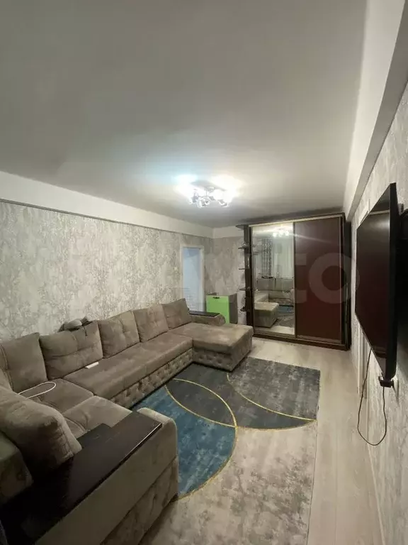 4-к. квартира, 60 м, 5/5 эт. - Фото 0