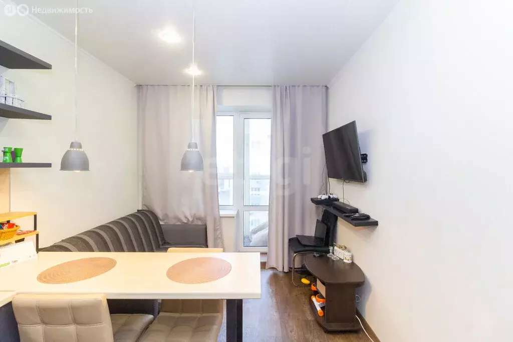 1-комнатная квартира: Тюмень, Ставропольская улица, 97к2 (37.3 м) - Фото 1