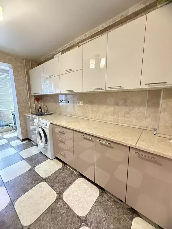 2-к. квартира, 56 м, 3/5 эт. - Фото 0