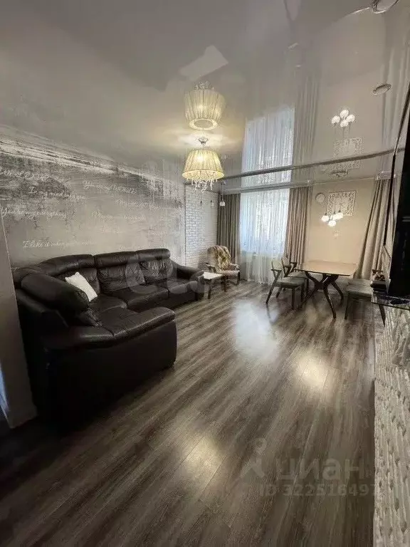 3-к кв. Вологодская область, Вологда ул. Гагарина, 25 (90.7 м) - Фото 0