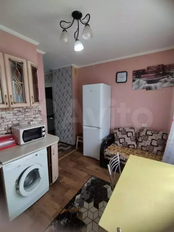1-к. квартира, 37 м, 4/9 эт. - Фото 1