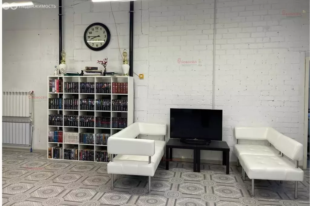 Торговая площадь (102 м) - Фото 2