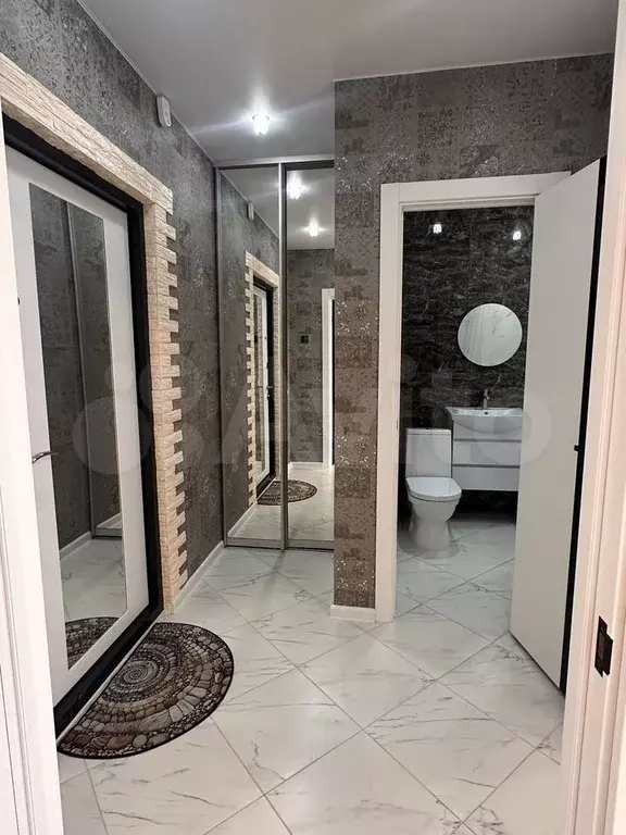 1-к. квартира, 39 м, 1/9 эт. - Фото 1