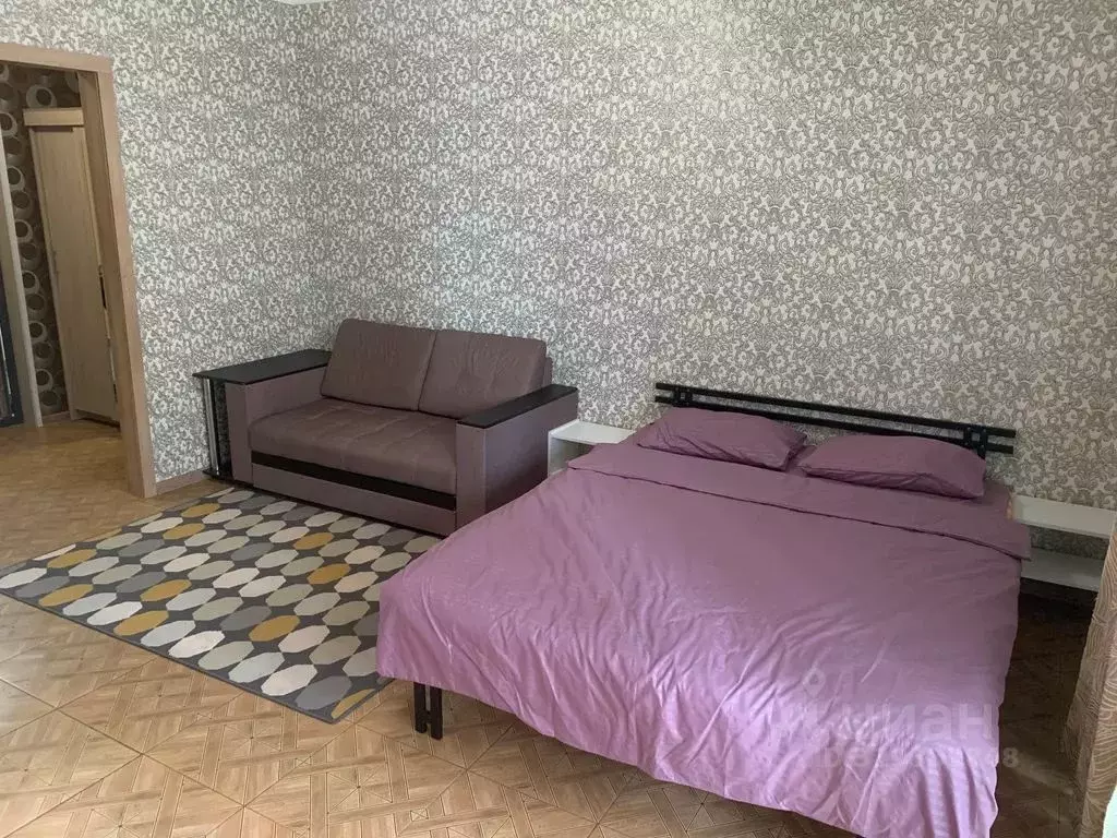 Студия Тюменская область, Тюмень ул. Тимофея Чаркова, 79к3 (28.0 м) - Фото 1