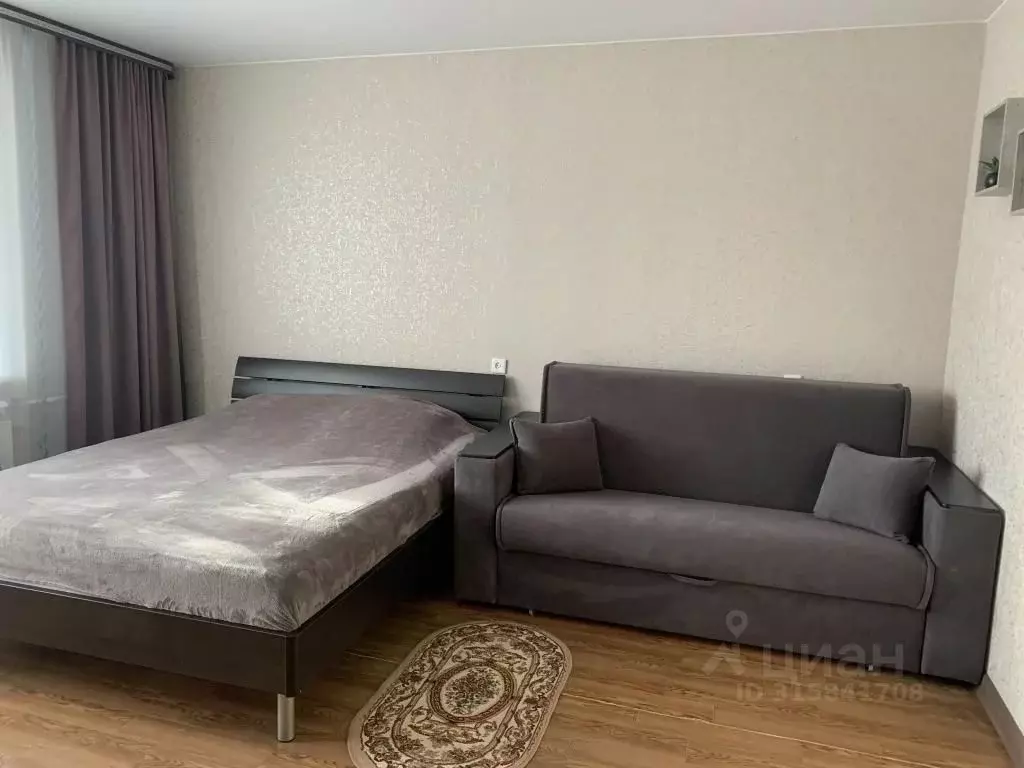 1-к кв. Тюменская область, Тобольск 10-й мкр, 74 (43.0 м) - Фото 0