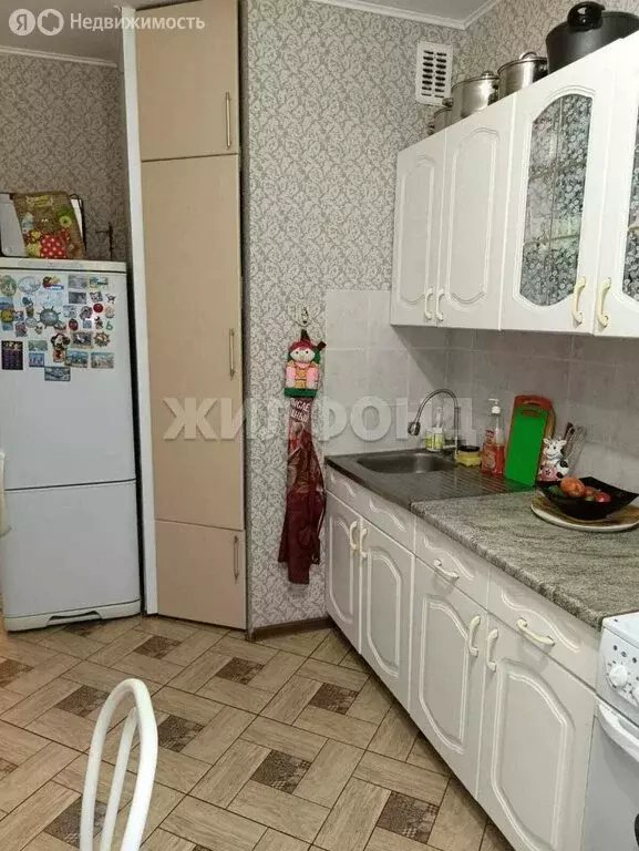 3-комнатная квартира: Искитим, Юбилейный проспект, 13 (65.5 м) - Фото 0