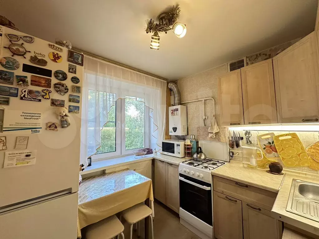 2-к. квартира, 42 м, 5/5 эт. - Фото 0