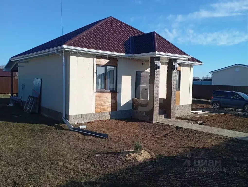 Дом в Белгородская область, Белгородский район, Хохловское с/пос, с. ... - Фото 1