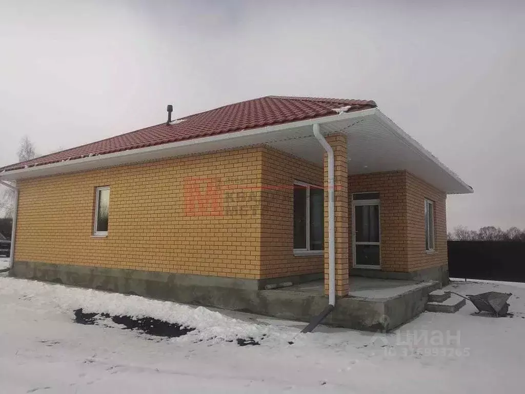 Дом в Белгородская область, Старооскольский городской округ, с. ... - Фото 0