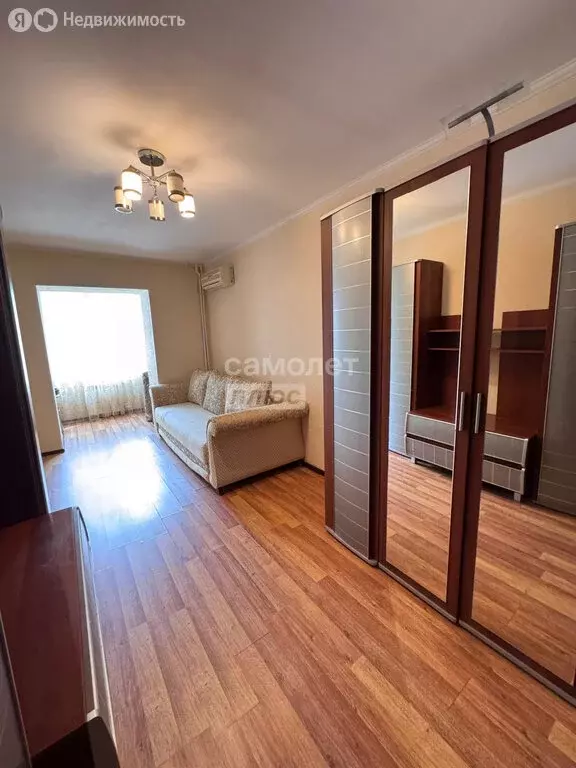 4-комнатная квартира: Астрахань, улица Софьи Перовской, 84 (110 м) - Фото 1