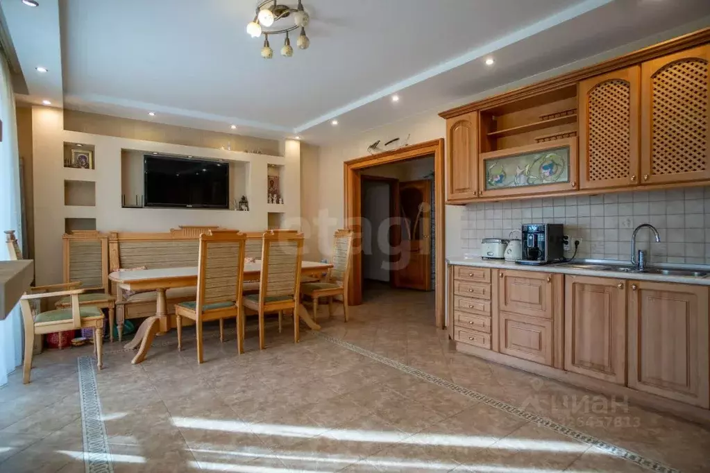 3-к кв. Томская область, Томск ул. Дзержинского, 60 (121.0 м) - Фото 1