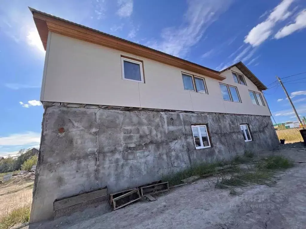 Дом в Саха (Якутия), с. Пригородный  (280 м) - Фото 1