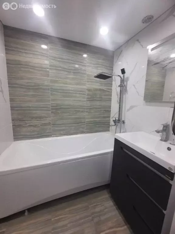 4-комнатная квартира: Курск, микрорайон Северо-Западный, улица ... - Фото 1