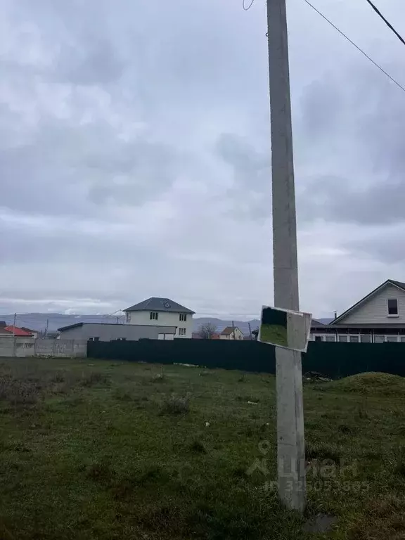 Участок в Севастополь с. Орлиное, ул. Счастливая (4.0 сот.) - Фото 1