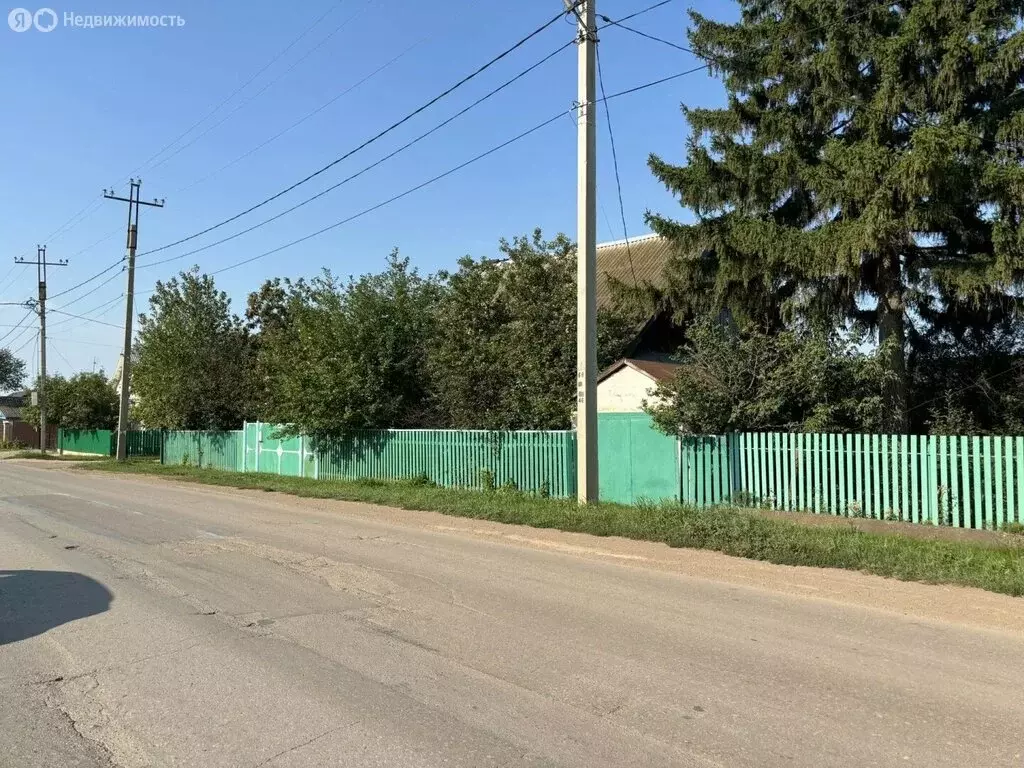 Дом в Октябрьский, улица Гатиятуллина, 31 (100 м) - Фото 2