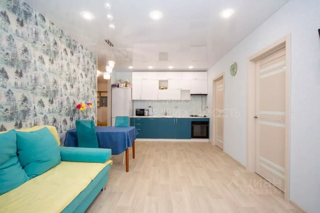 3-к кв. Тюменская область, Тюмень ул. Вице-адмирала Воронцова, 5 (71.2 ... - Фото 0